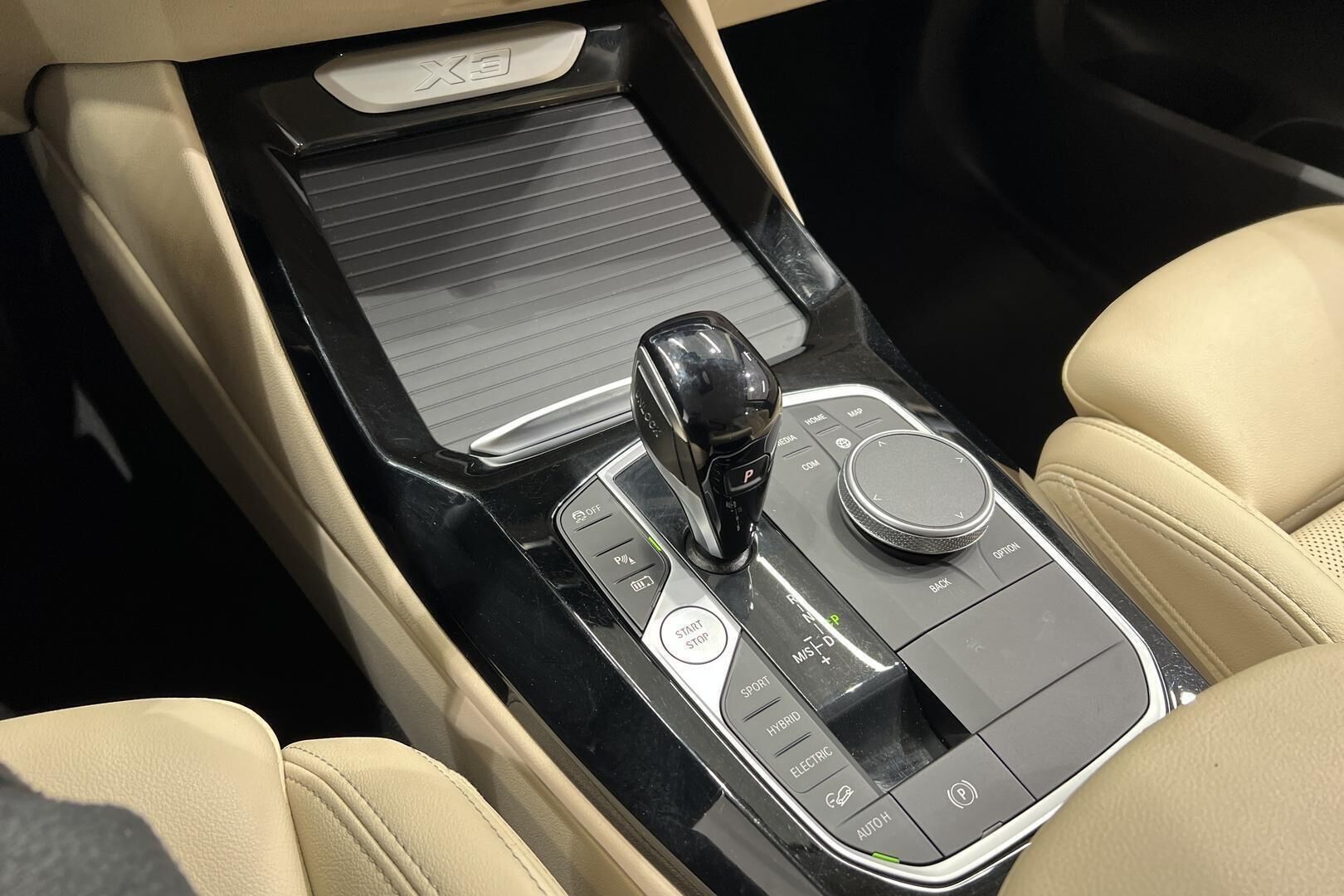 BMW X3 iso kuva 16