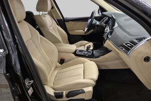 BMW X3 esikatselu 3