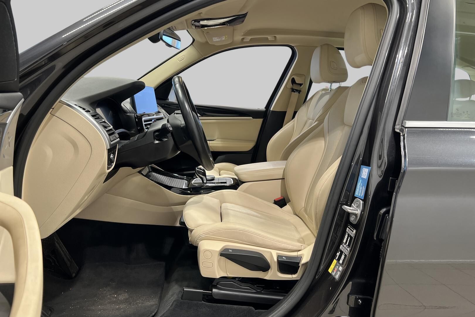 BMW X3 iso kuva 9