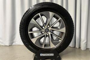 Toyota RAV4 esikatselu 18