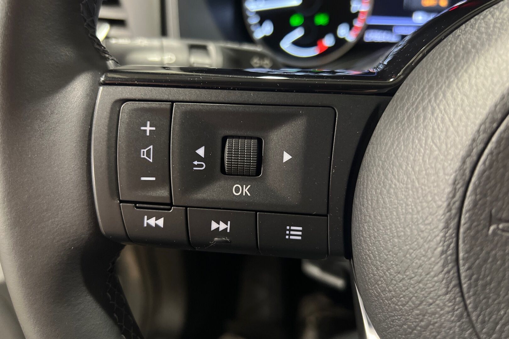 Nissan Qashqai iso kuva 17