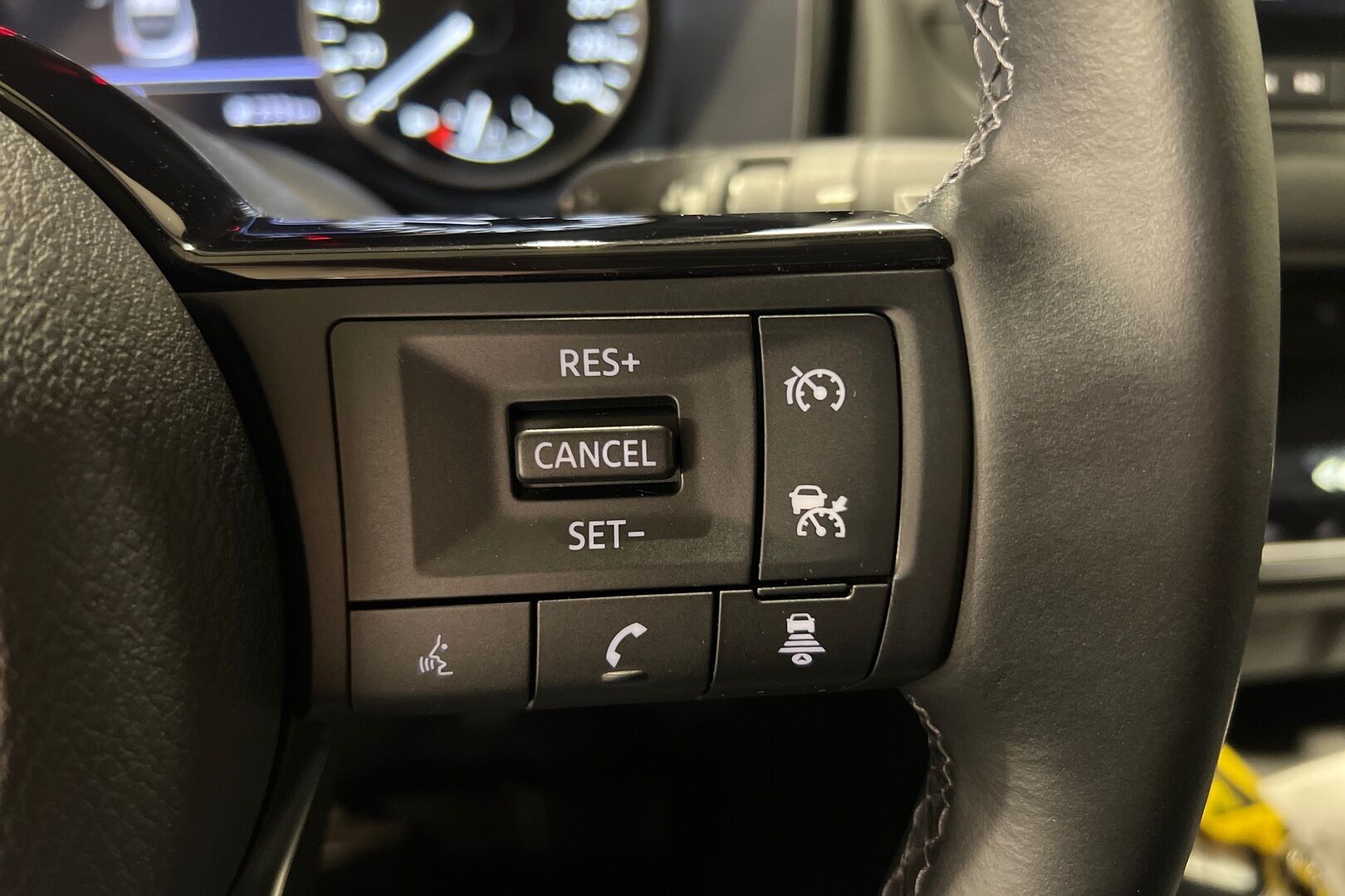 Nissan Qashqai iso kuva 12
