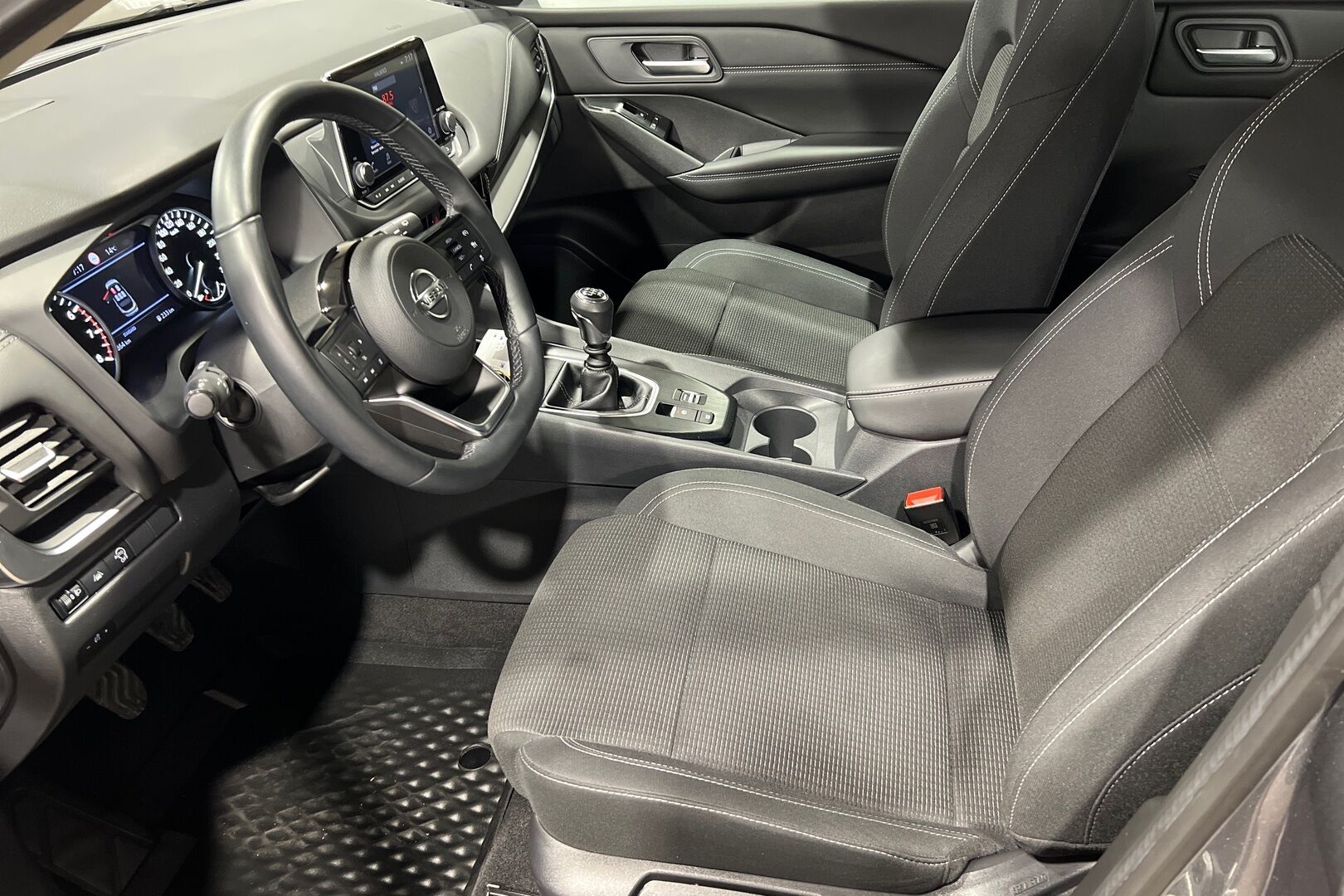 Nissan Qashqai iso kuva 5