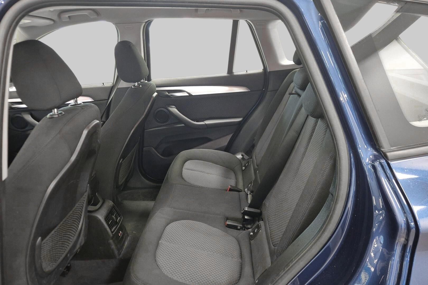 BMW X1 iso kuva 8