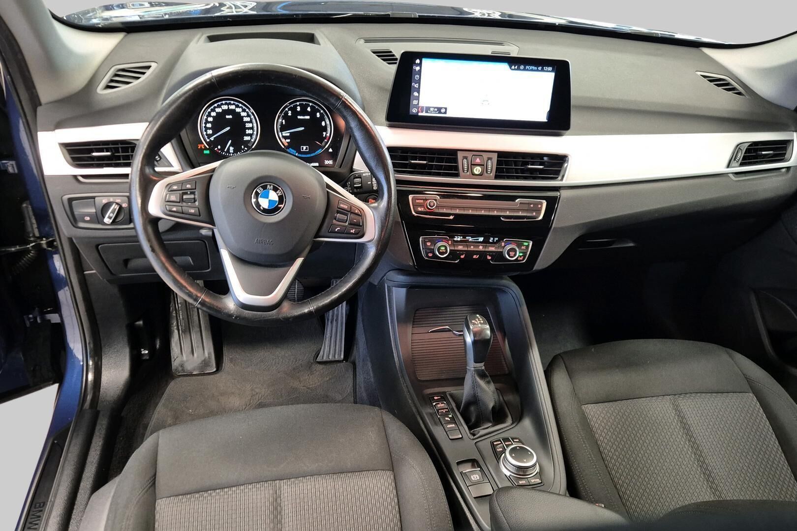 BMW X1 iso kuva 9
