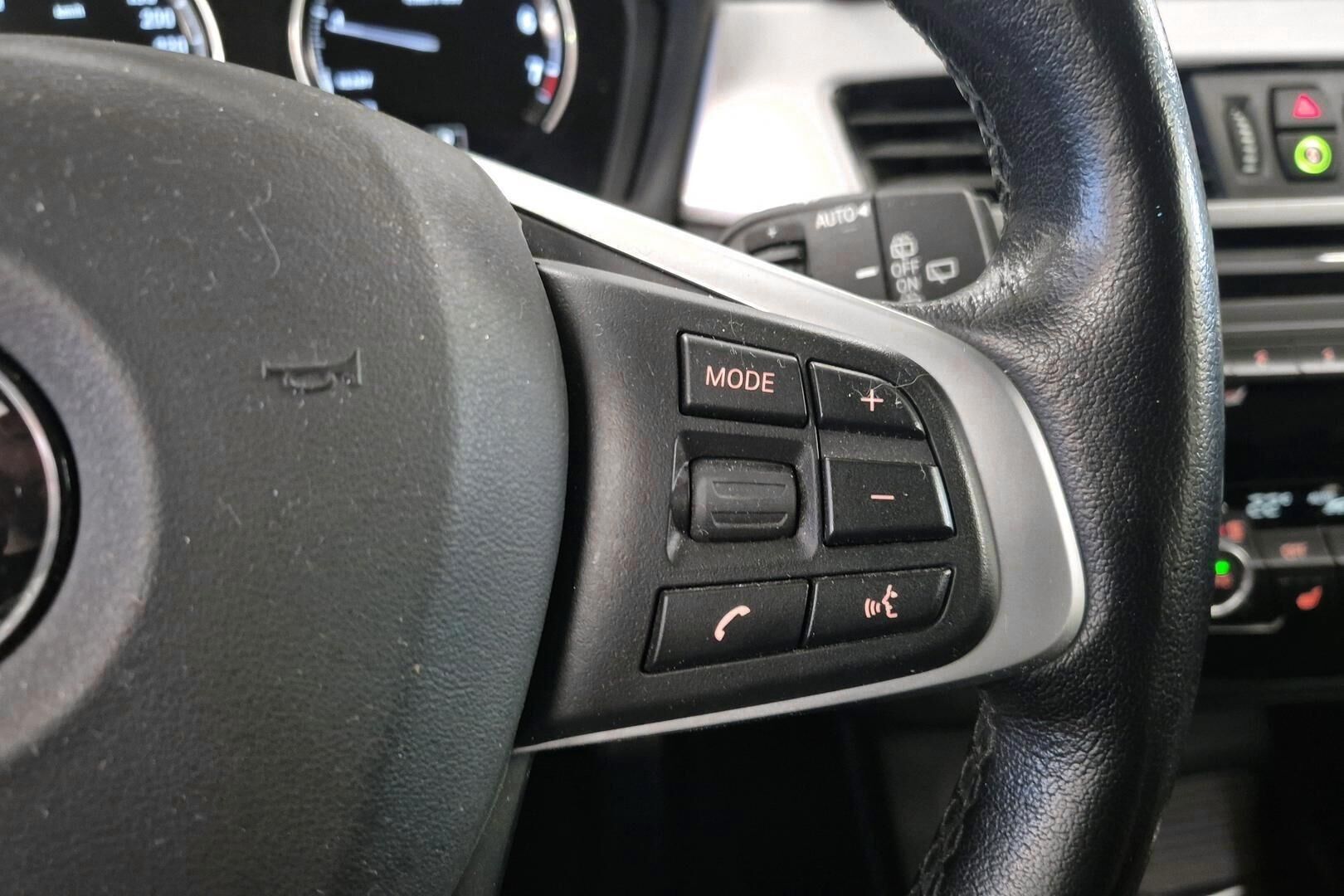 BMW X1 iso kuva 14