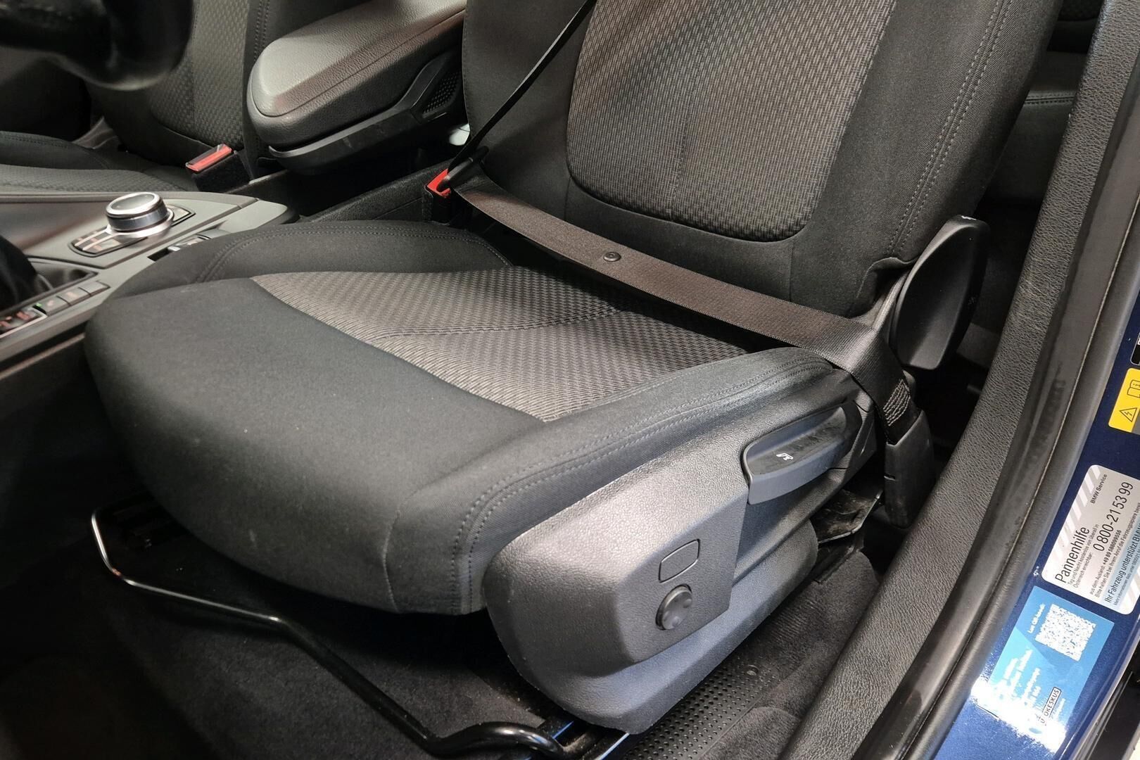 BMW X1 iso kuva 13