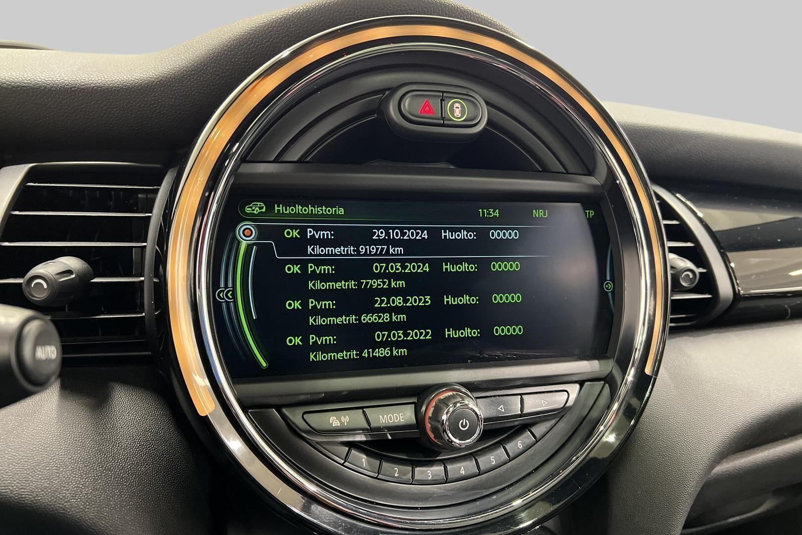 Mini Cooper iso kuva 18