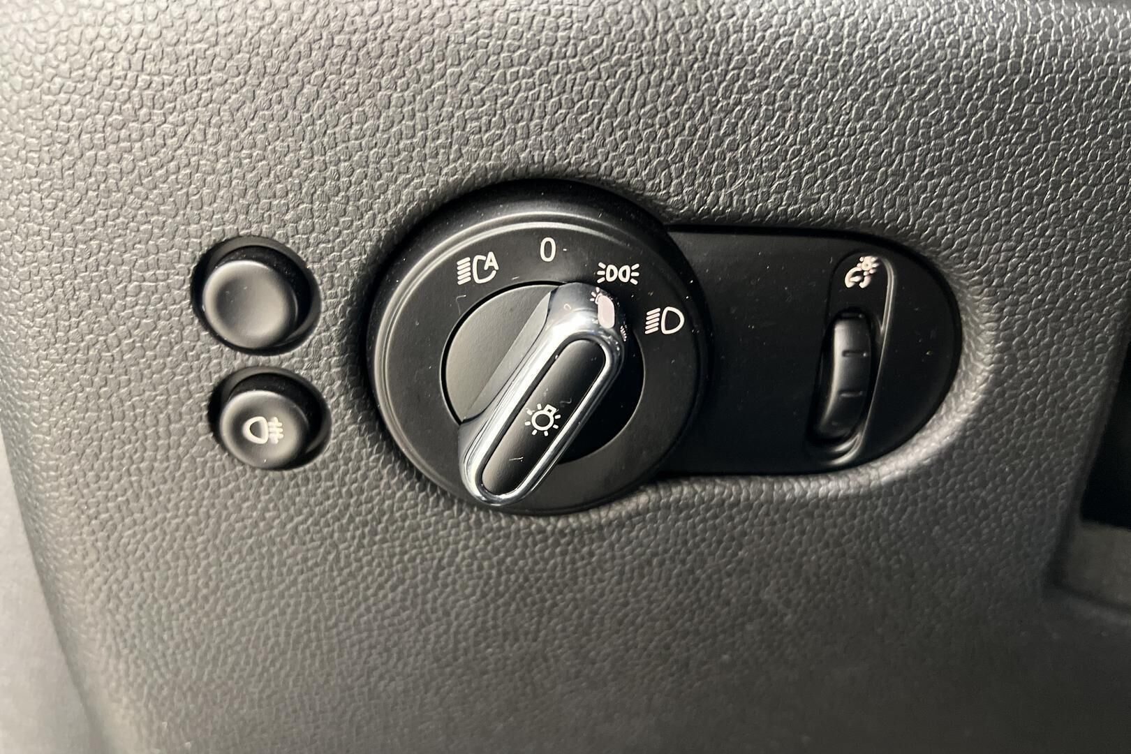 Mini Cooper iso kuva 30