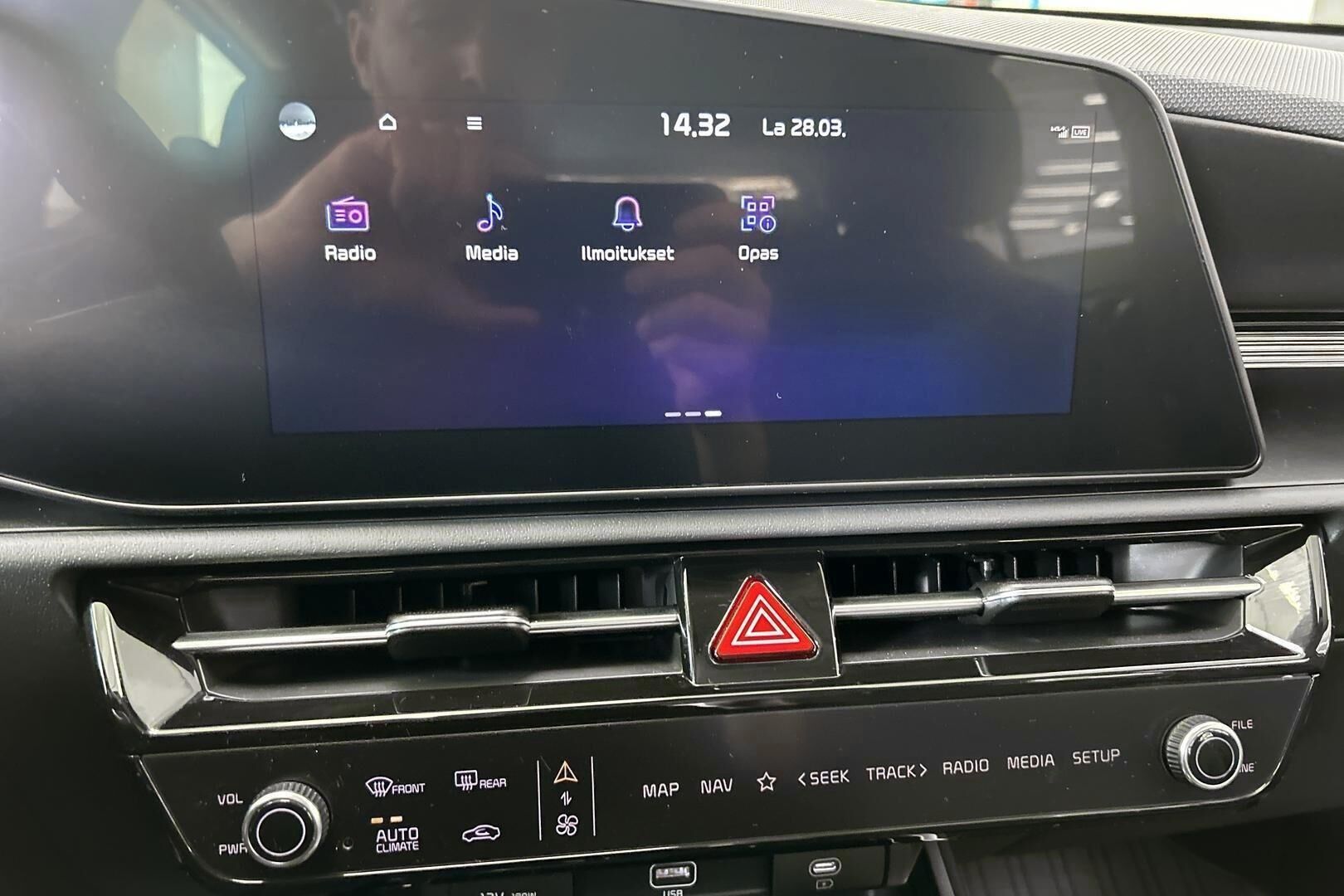 Kia Niro iso kuva 17