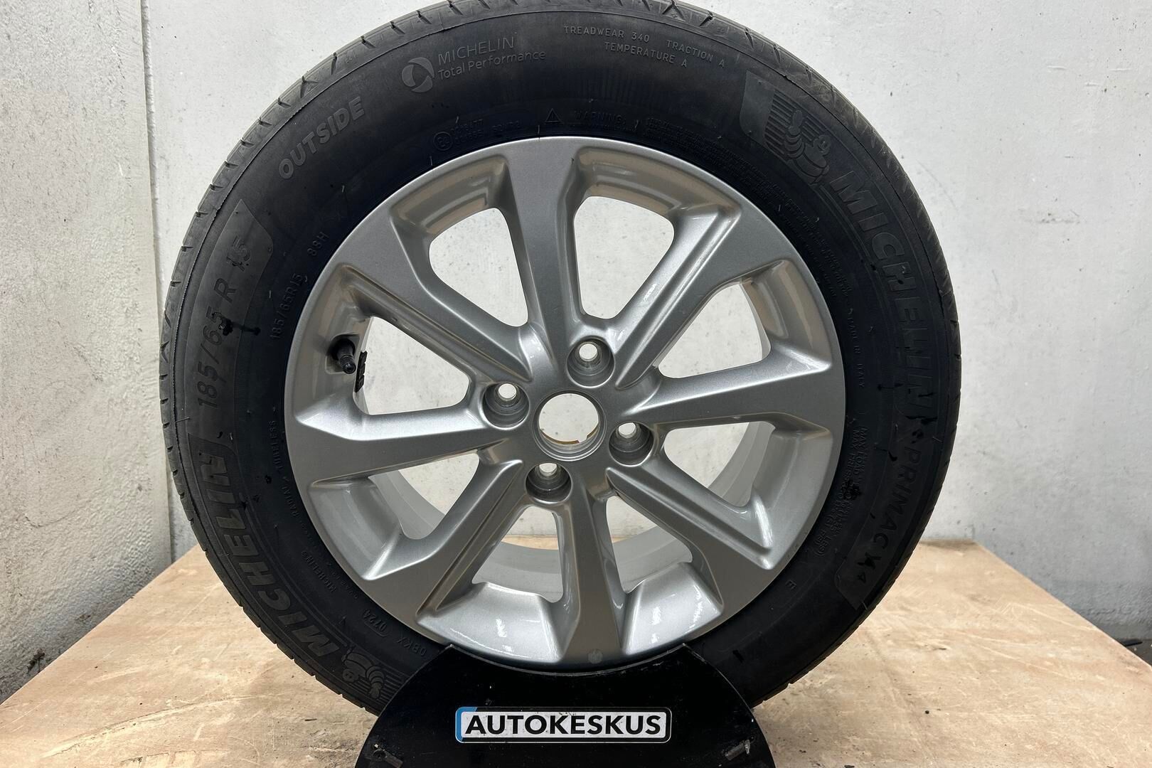 Kia Stonic iso kuva 11