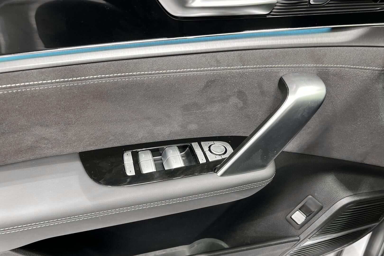 BYD TANG iso kuva 43