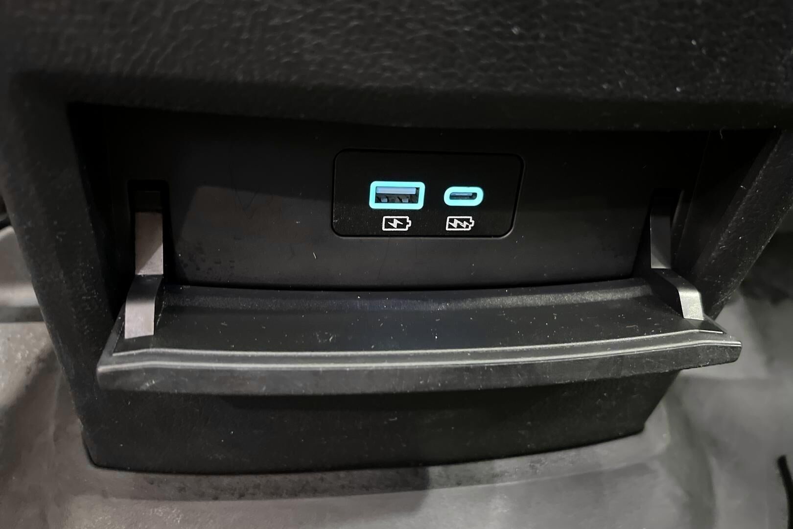 BYD TANG iso kuva 46