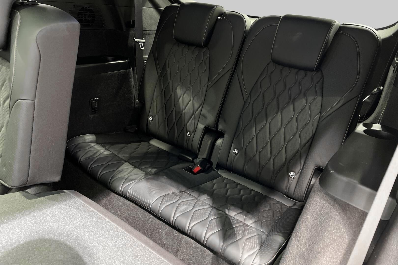 BYD TANG iso kuva 49