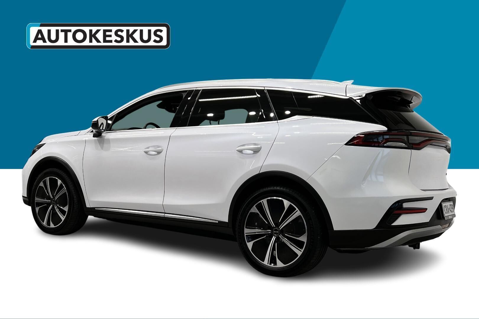 BYD TANG iso kuva 7