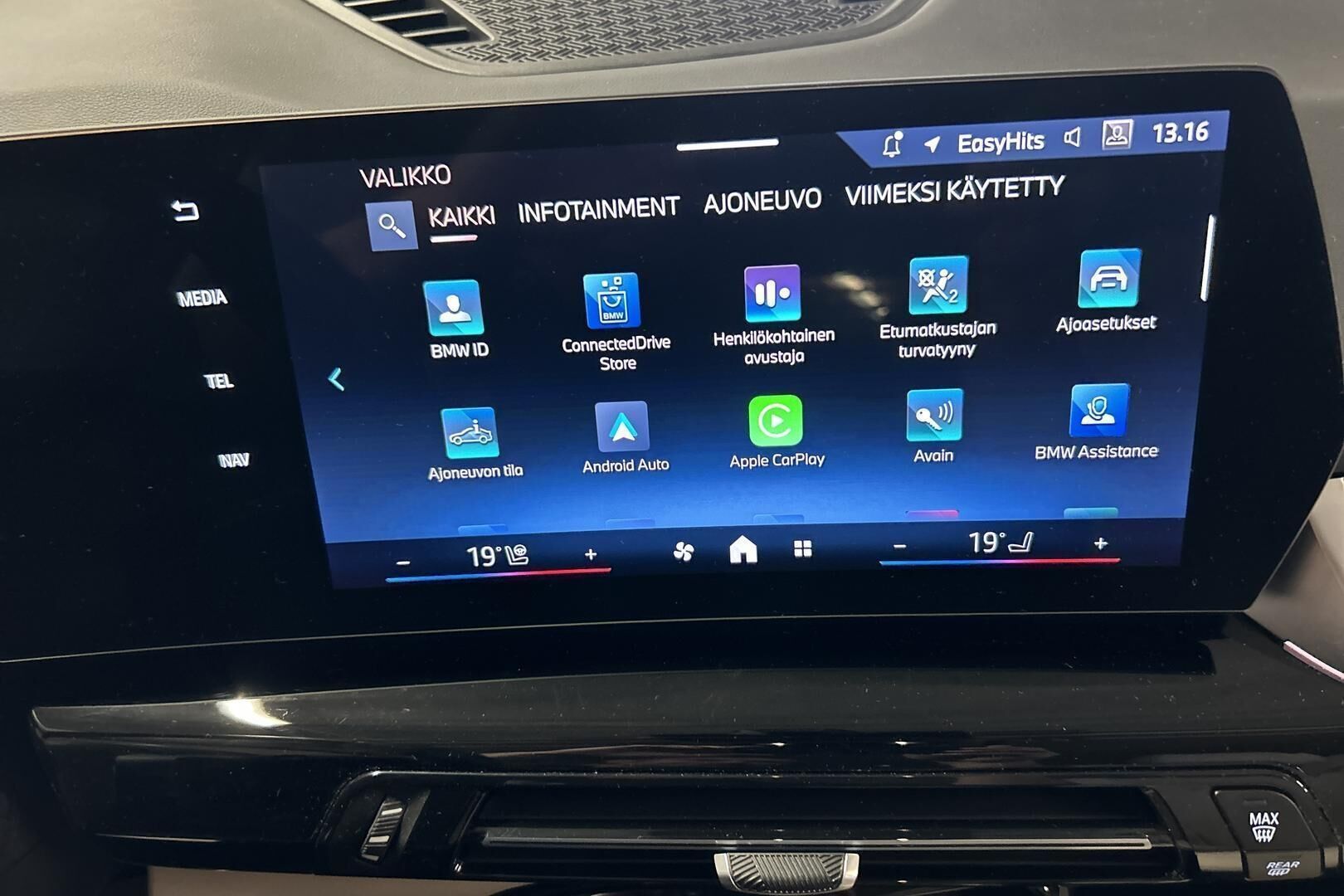BMW X1 iso kuva 16