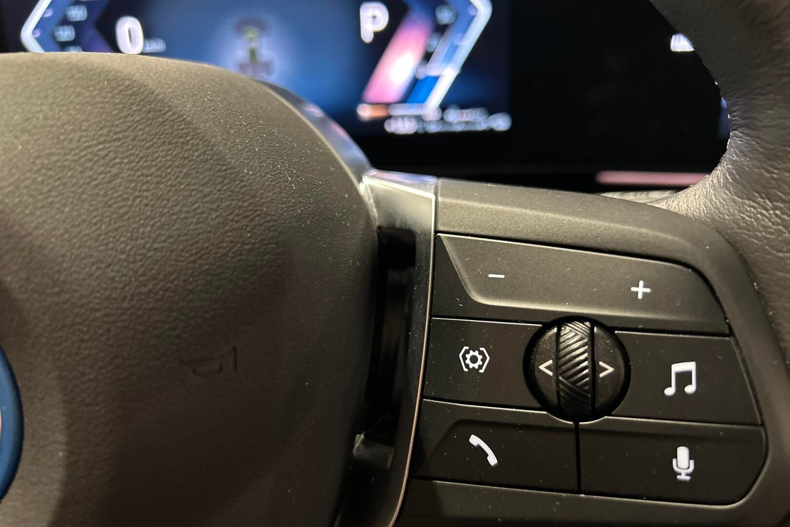 BMW X1 iso kuva 20