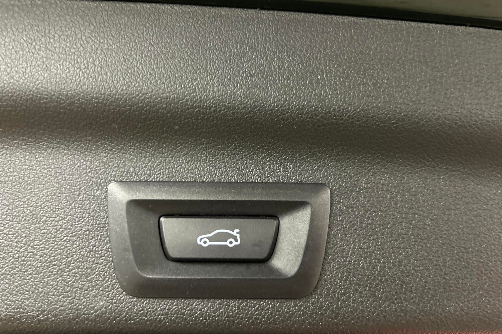 BMW X1 iso kuva 28