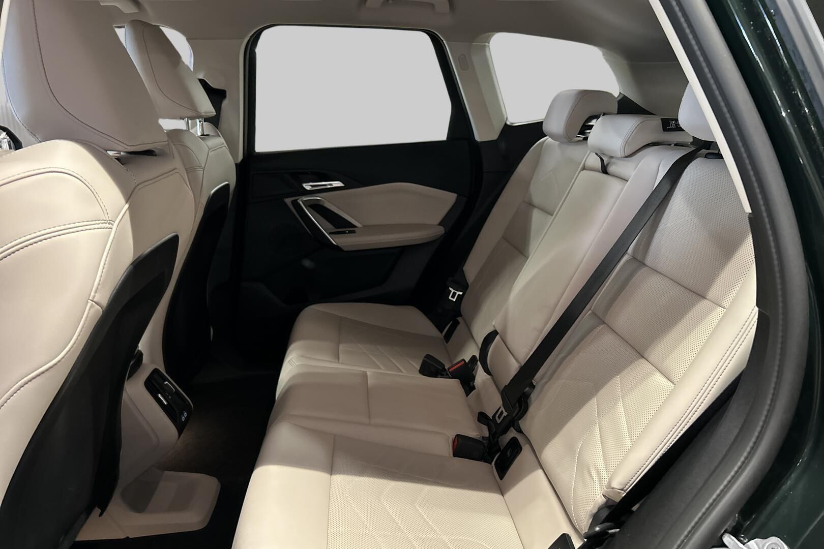 BMW X1 iso kuva 9