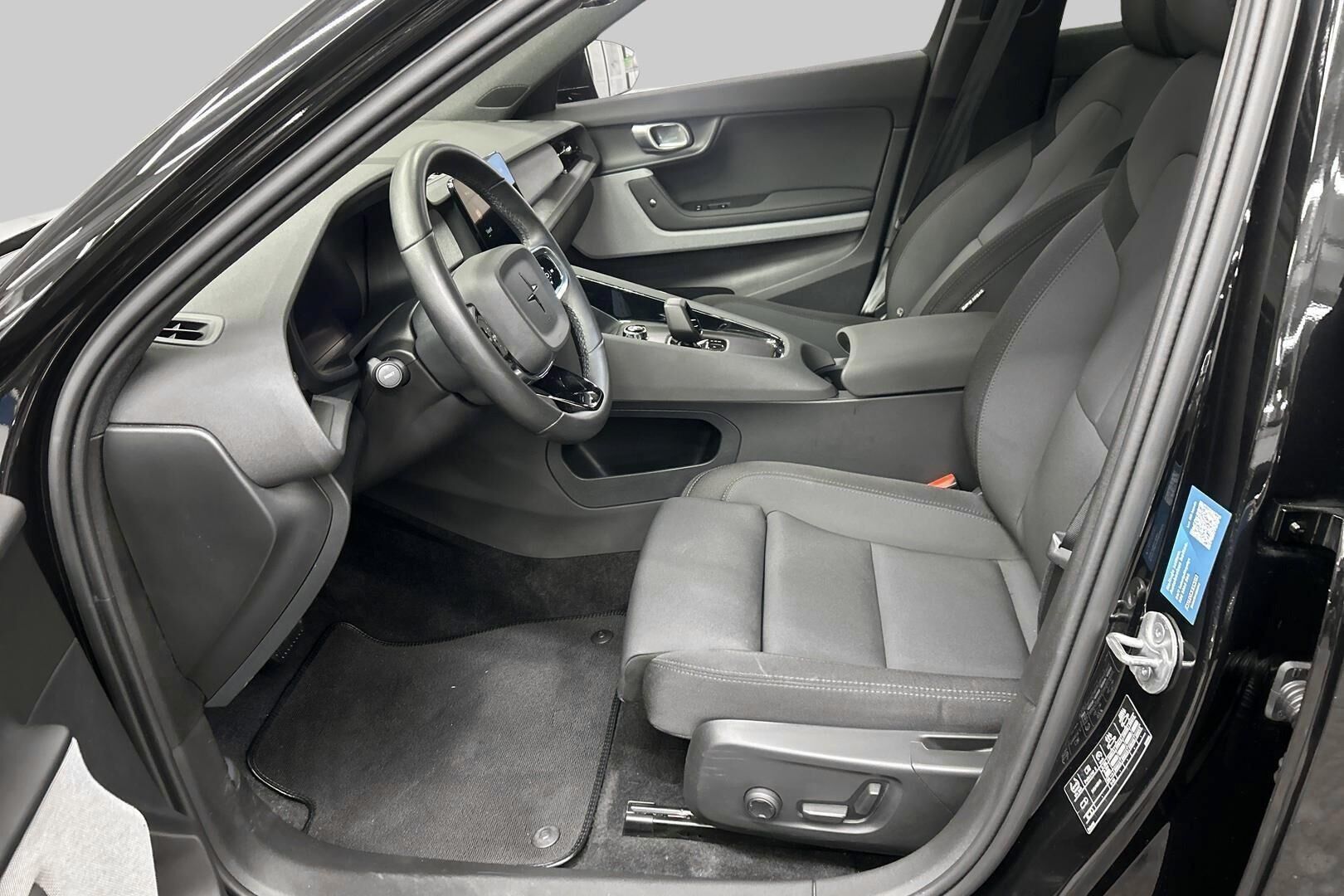 Polestar 2 iso kuva 9