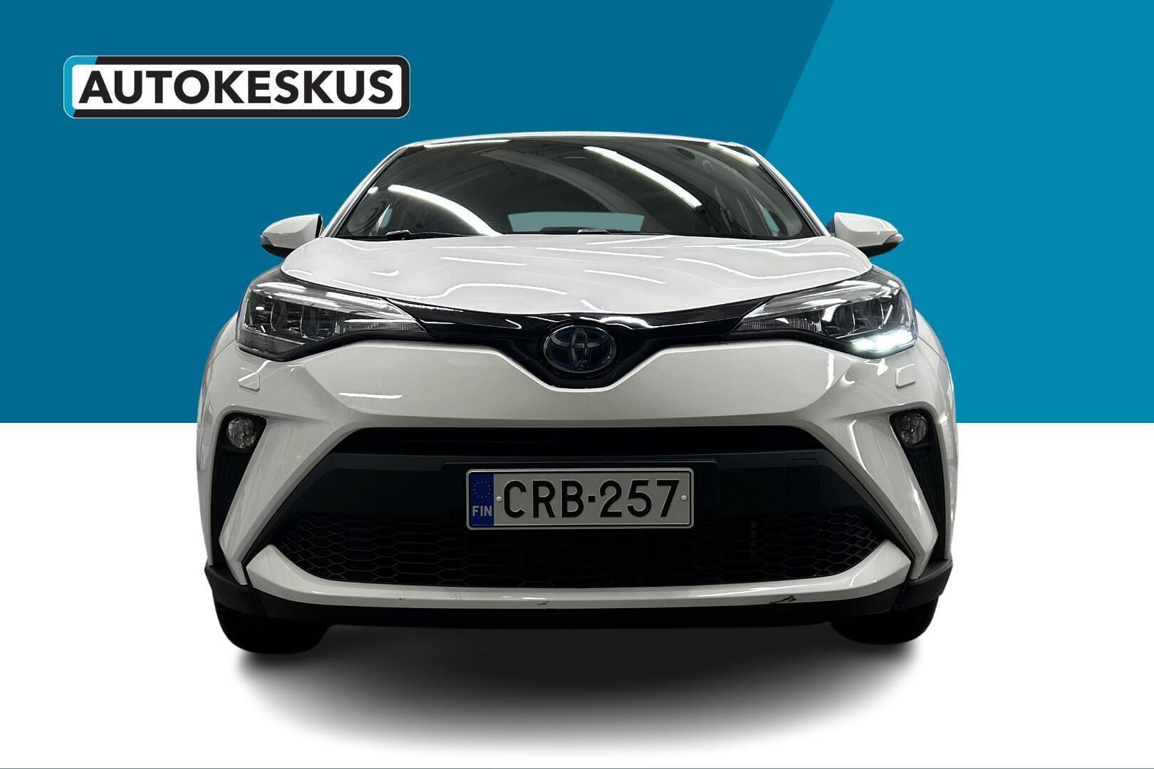 Toyota C-HR iso kuva 2