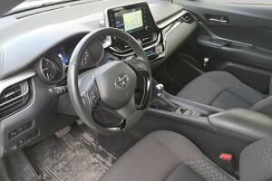 Toyota C-HR esikatselu 2