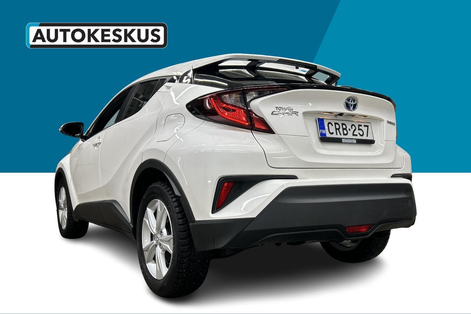 Toyota C-HR iso kuva 7