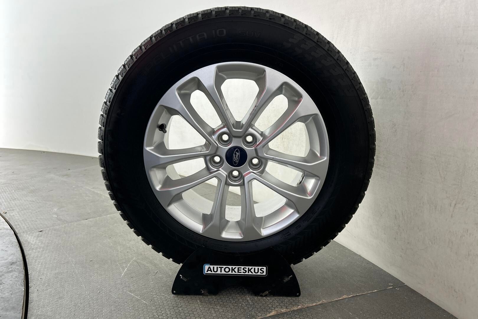 Ford Kuga iso kuva 13