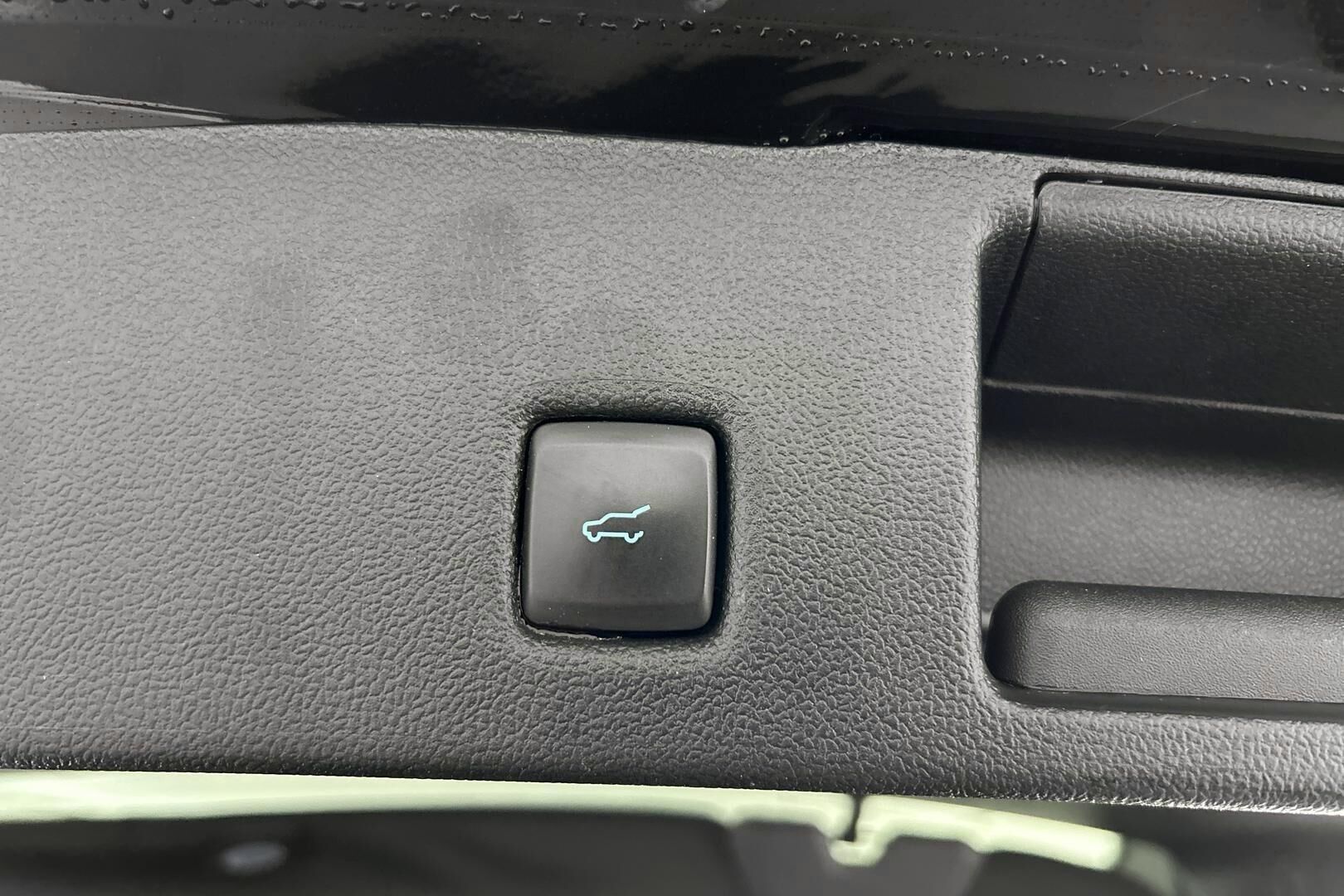 Ford Kuga iso kuva 14