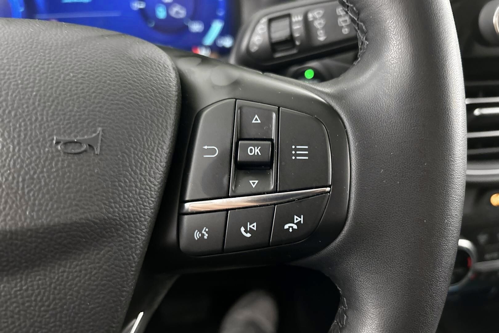 Ford Kuga iso kuva 17