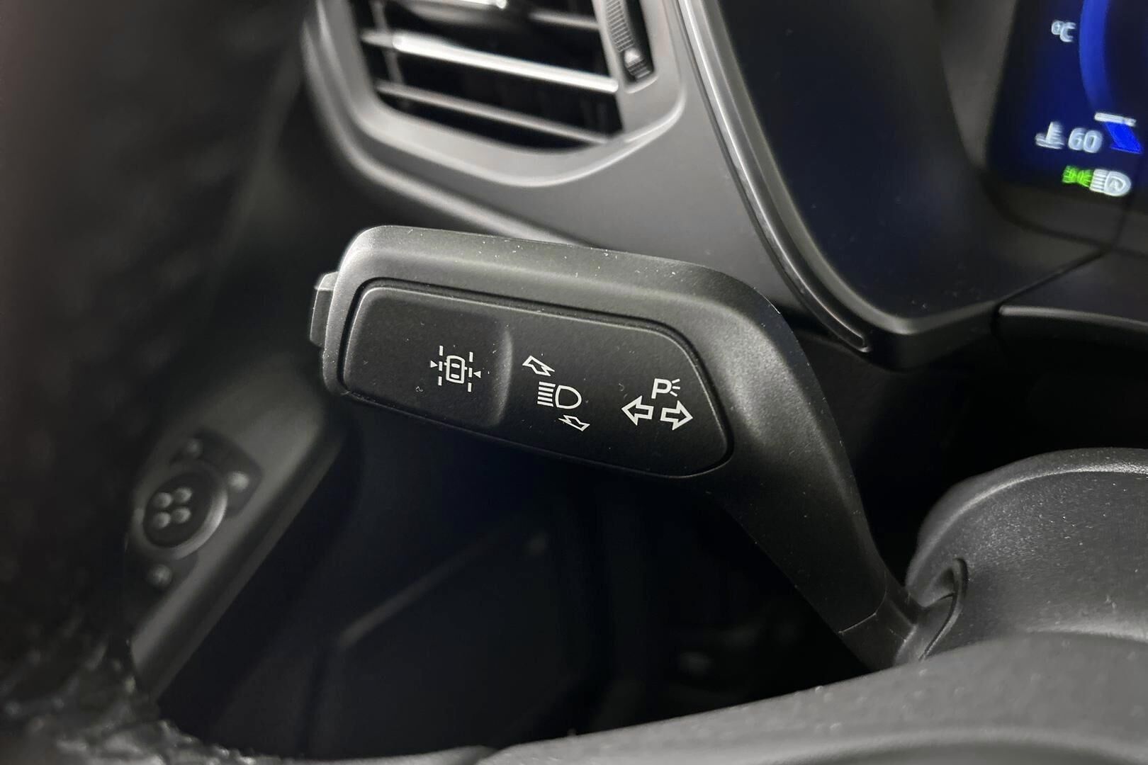 Ford Kuga iso kuva 20