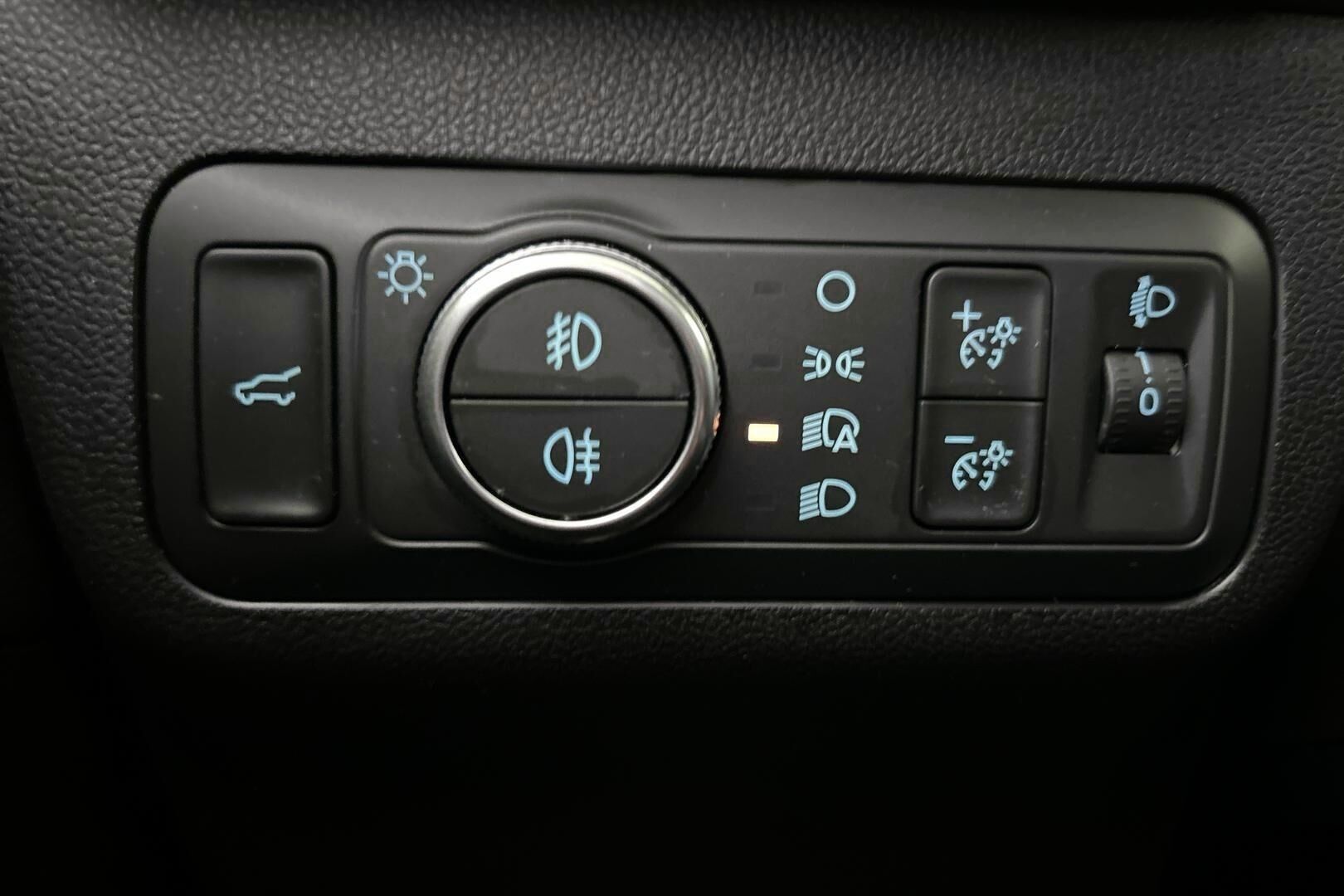 Ford Kuga iso kuva 21