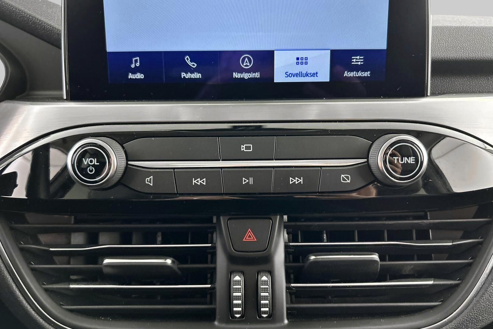 Ford Kuga iso kuva 28