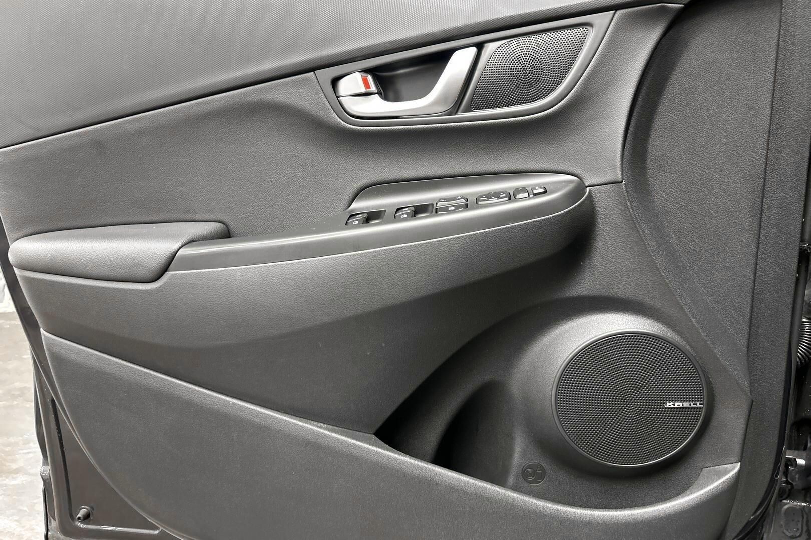 Hyundai KONA iso kuva 18