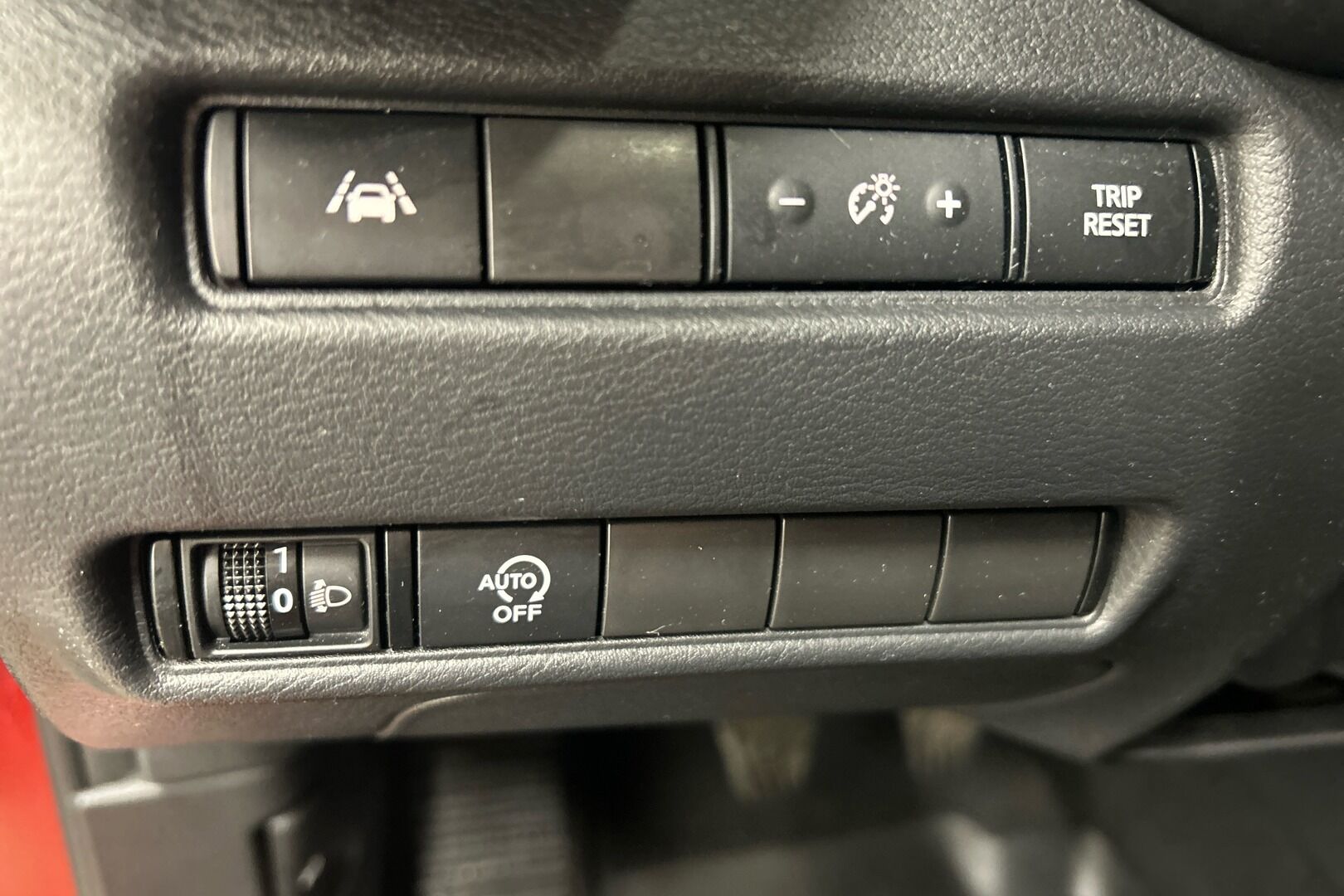 Nissan Juke iso kuva 11