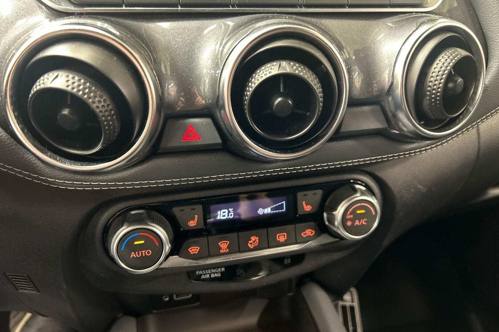 Nissan Juke iso kuva 17