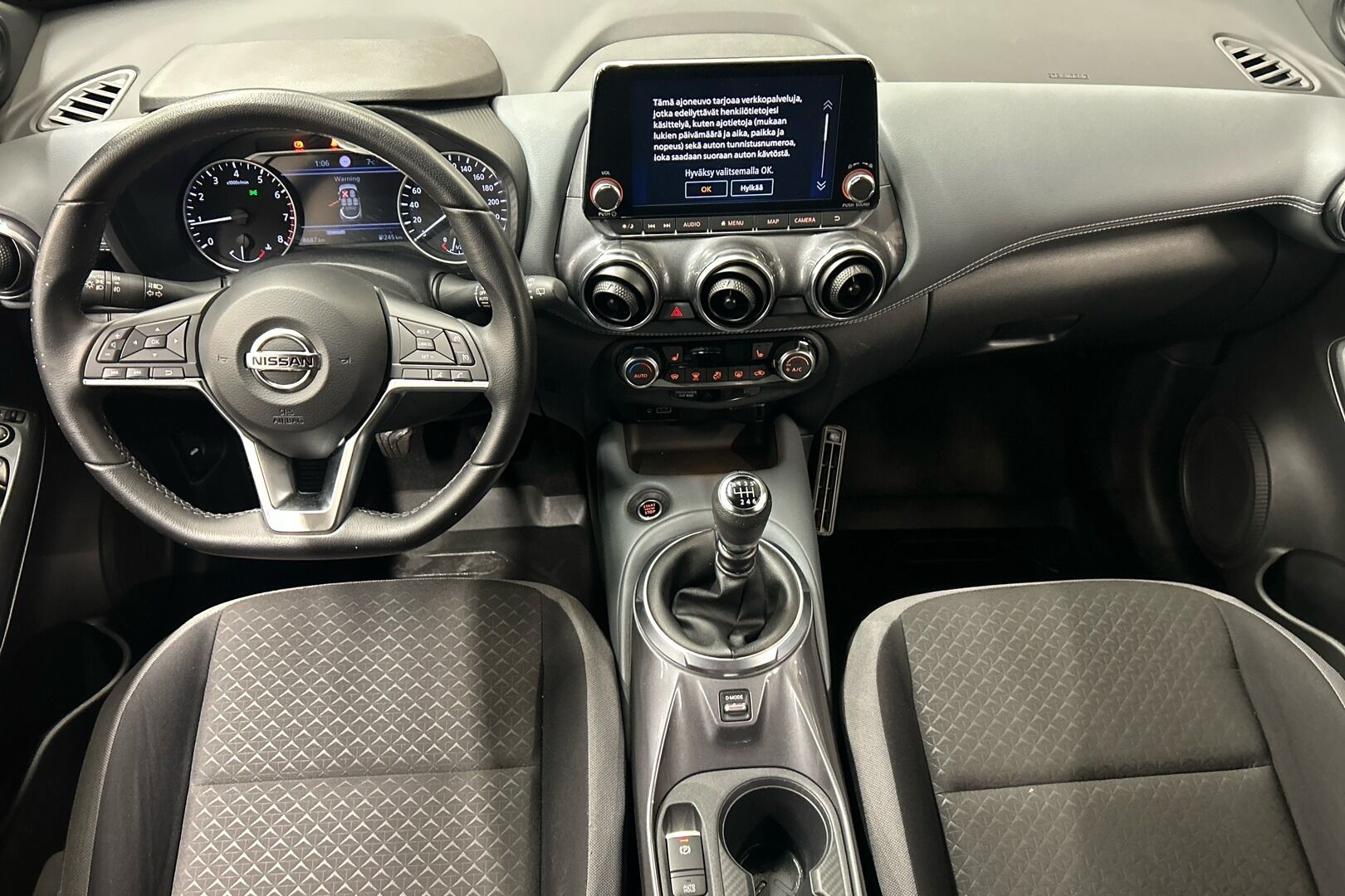 Nissan Juke iso kuva 5