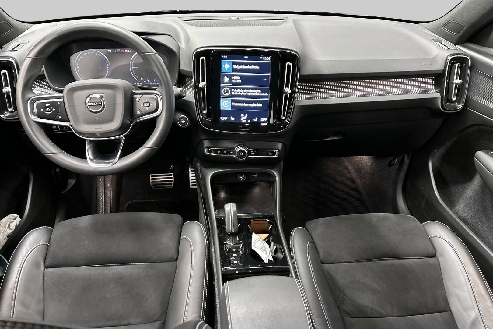 Volvo XC40 iso kuva 11