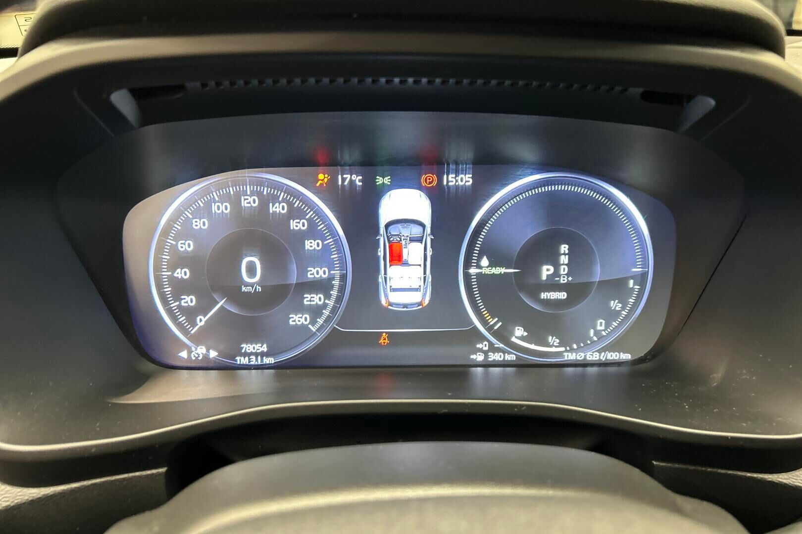 Volvo XC40 iso kuva 14
