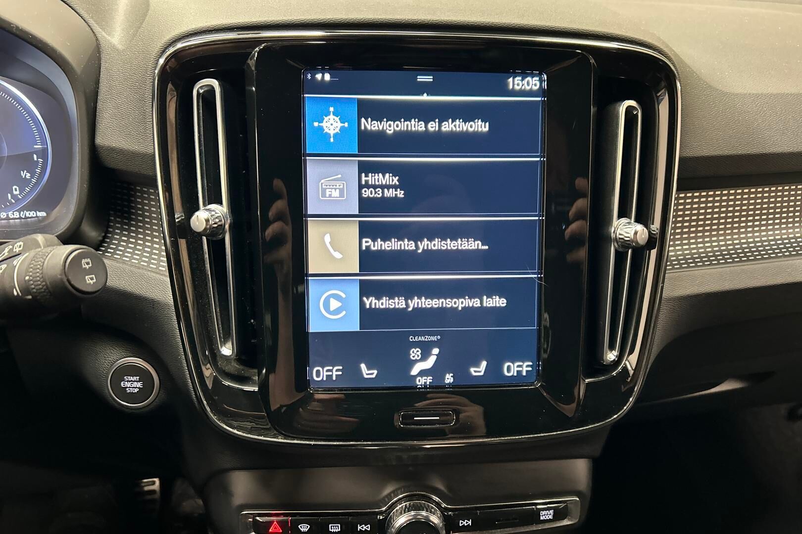 Volvo XC40 iso kuva 15