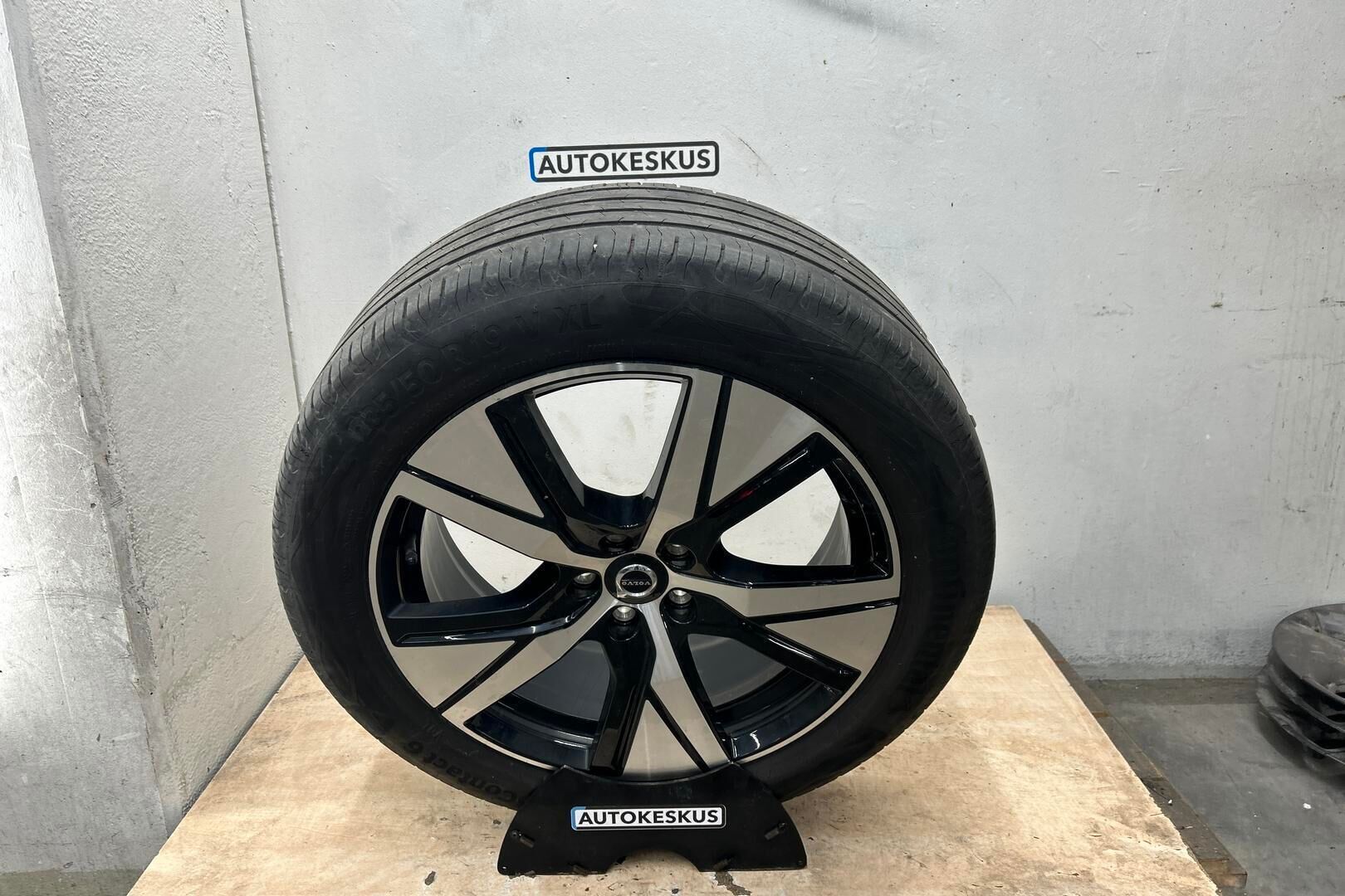 Volvo XC40 iso kuva 21