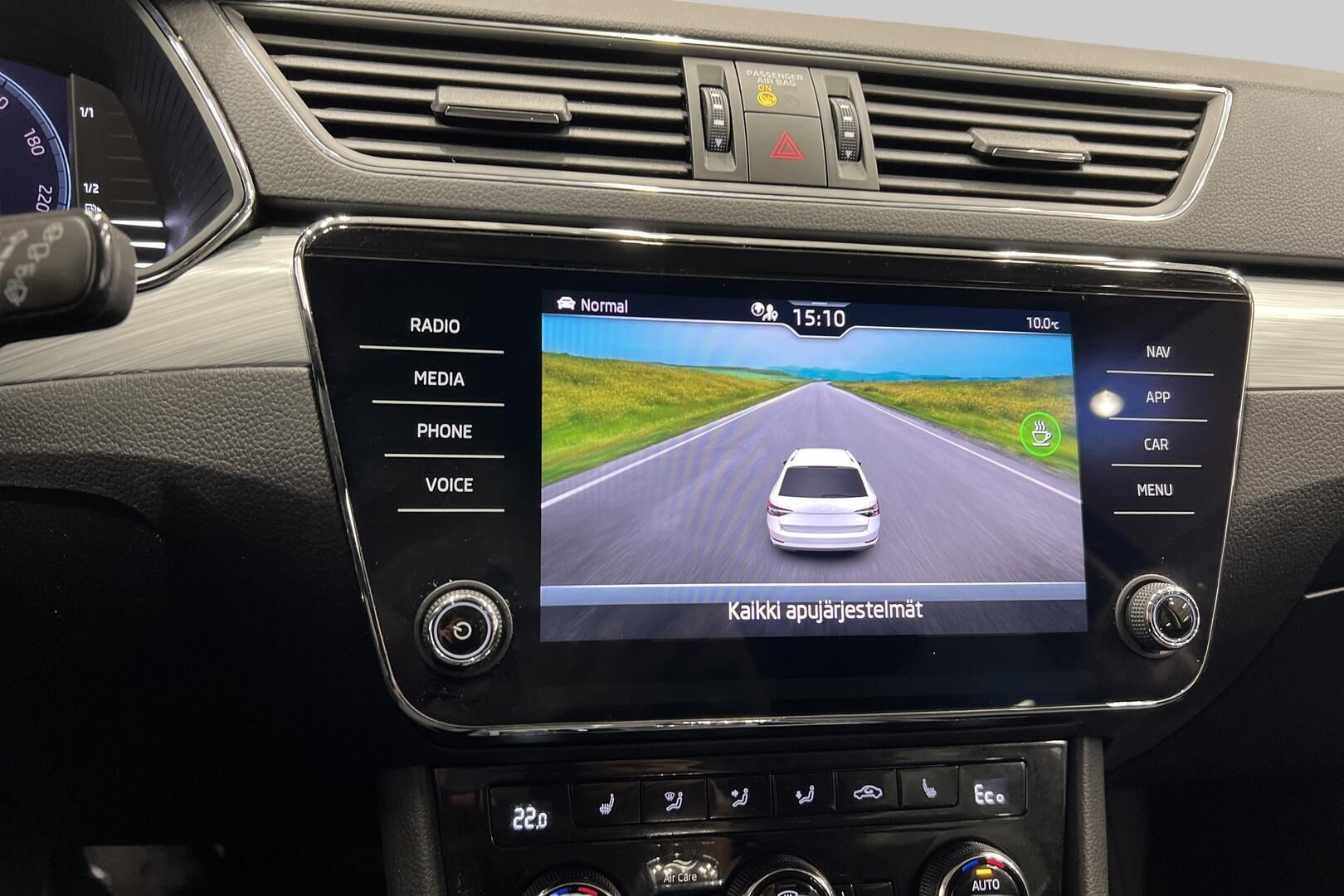 Skoda Superb iso kuva 18