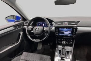 Skoda Superb esikatselu 30