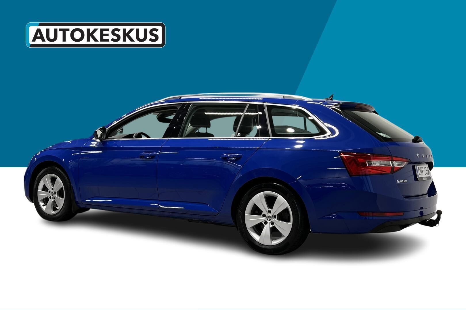 Skoda Superb iso kuva 7