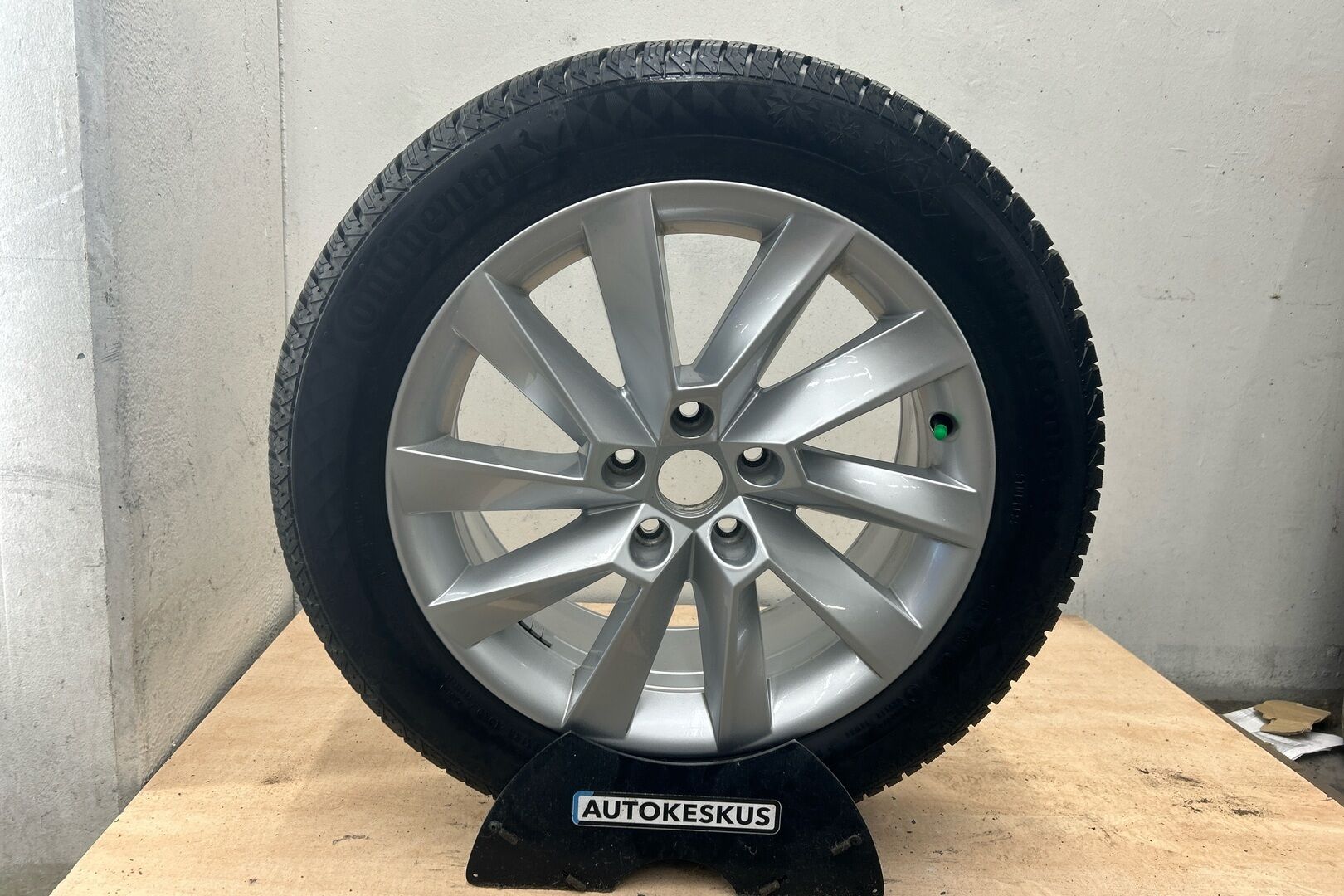 Skoda Superb iso kuva 11