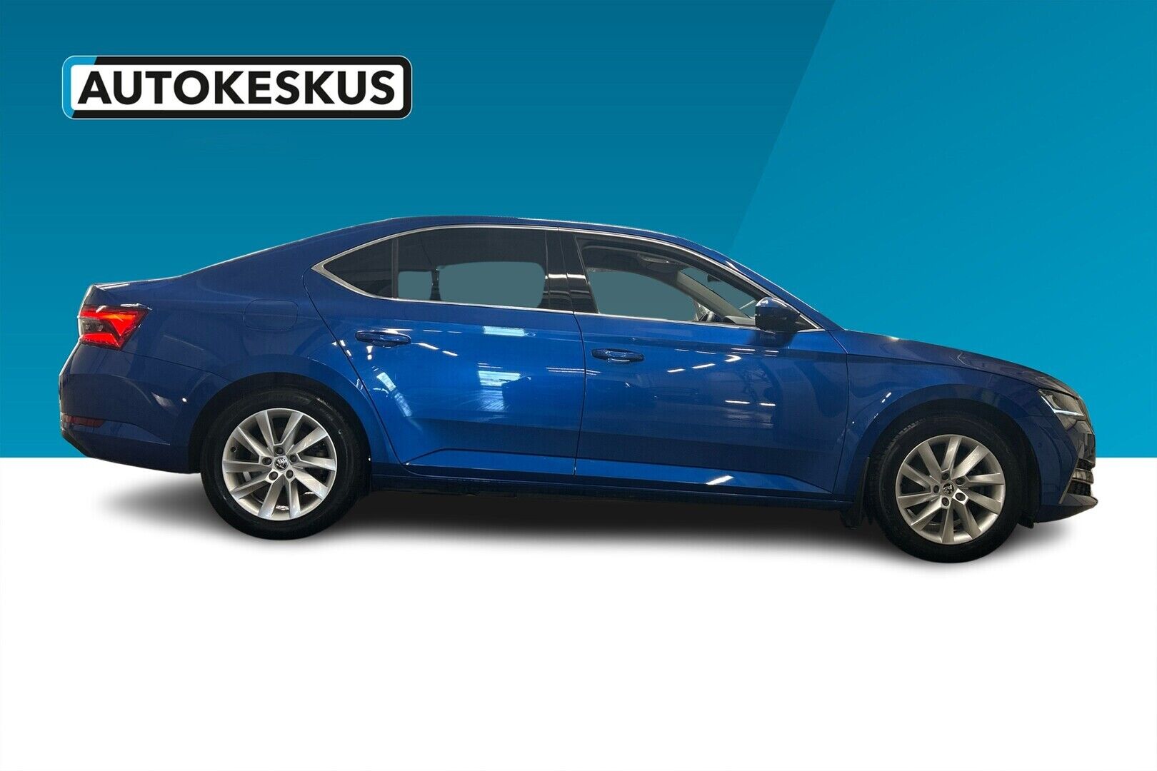Skoda Superb iso kuva 6