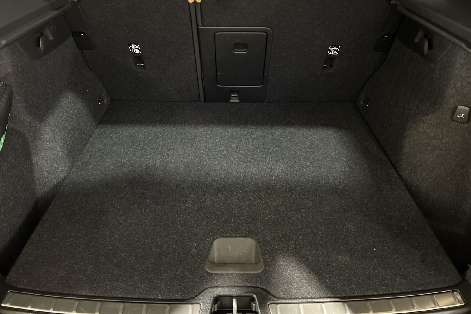 Volvo XC40 iso kuva 12