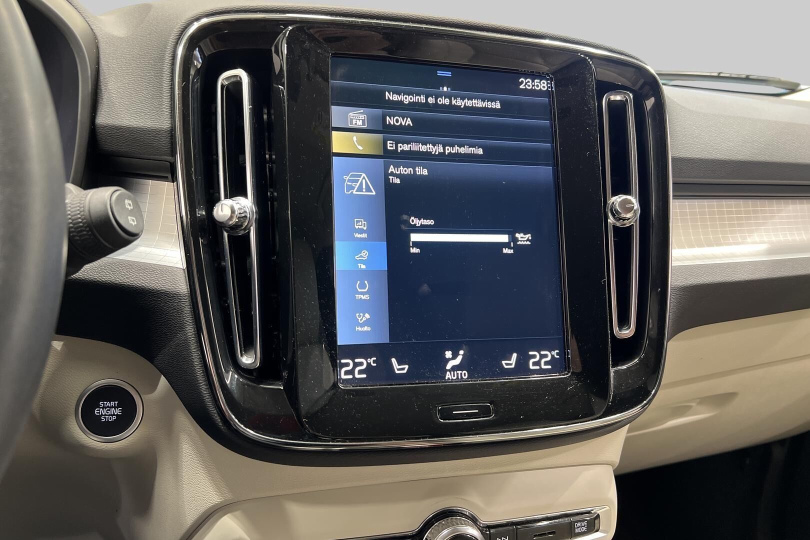 Volvo XC40 iso kuva 19