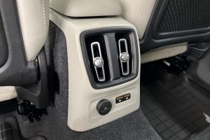 Volvo XC40 esikatselu 30
