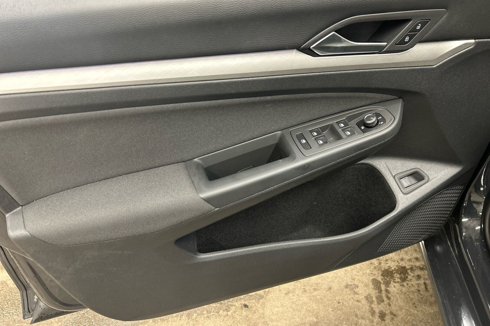 Volkswagen Golf iso kuva 11